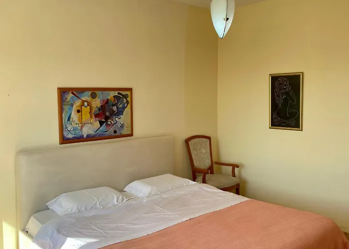 Rtsh Lägenhet Tirana